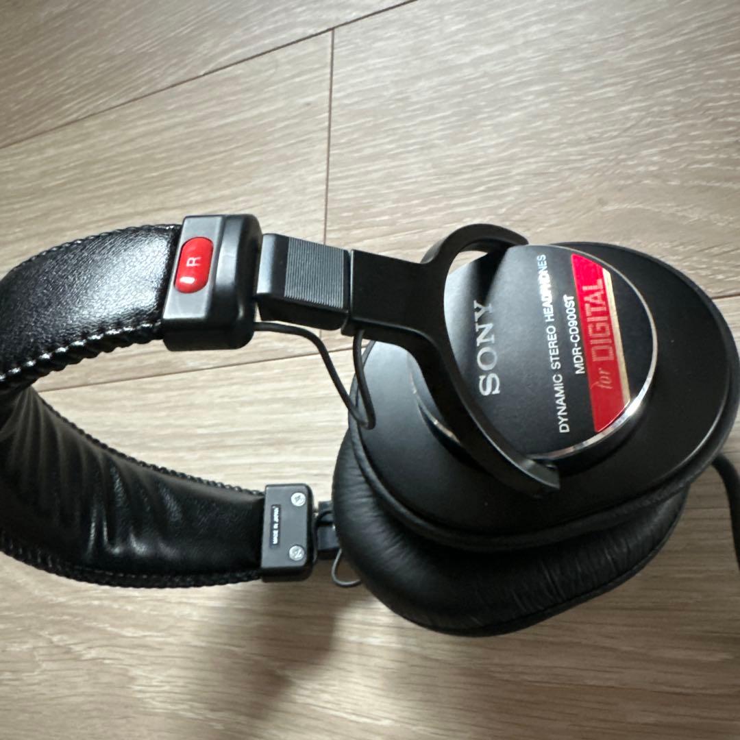 SONY ダイナミックステレオ　ヘッドフォン　MDR-CD900ST
