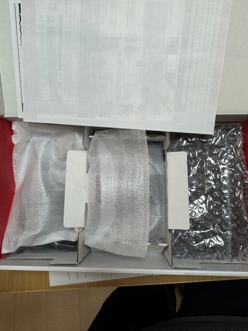 美品　最安値　24時間位内発送　新型ニンテンドースイッチ