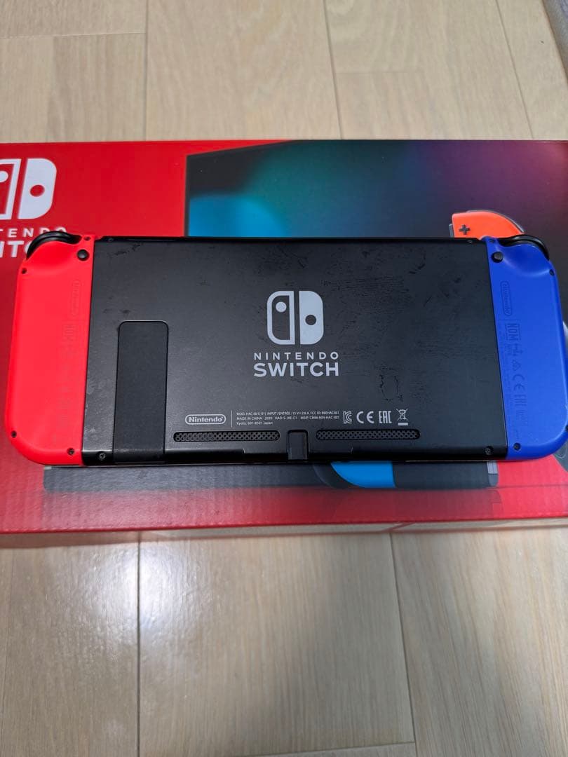 美品　最安値　24時間位内発送　新型ニンテンドースイッチ