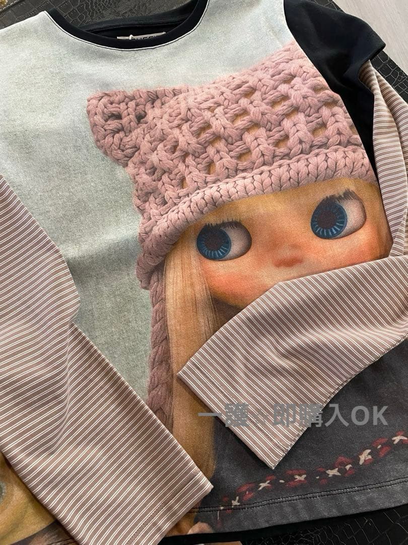 COYSEIO x BLYTHE ドールプリント ストライプ 長袖Tシャツ