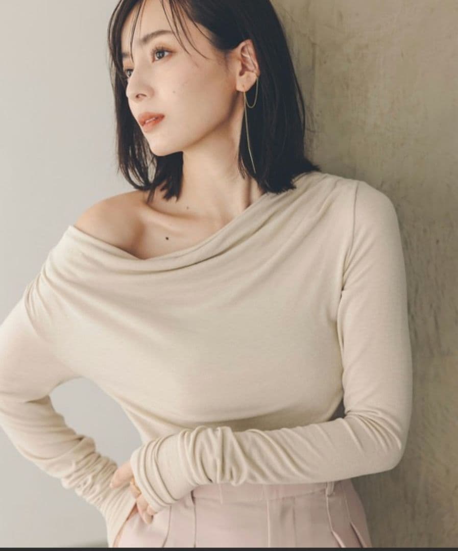 (未使用)anuans ギャザードレープカットトップス