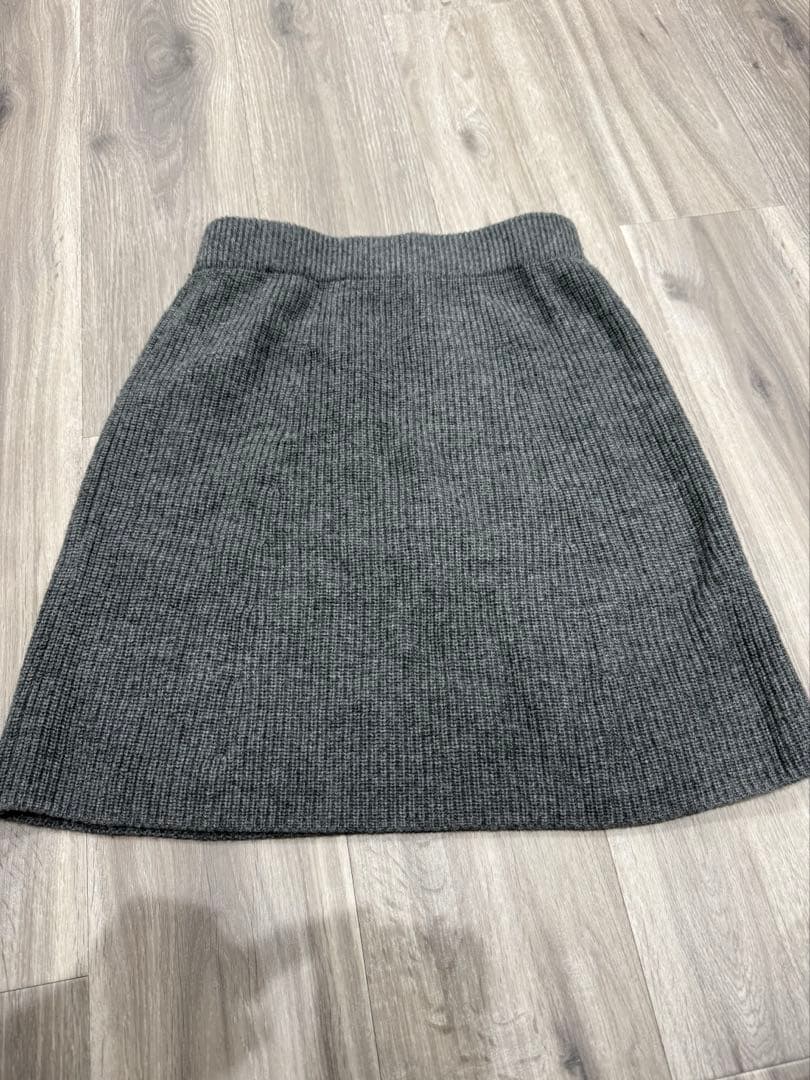 MAISON KITSUNÉ グレー ミニスカート