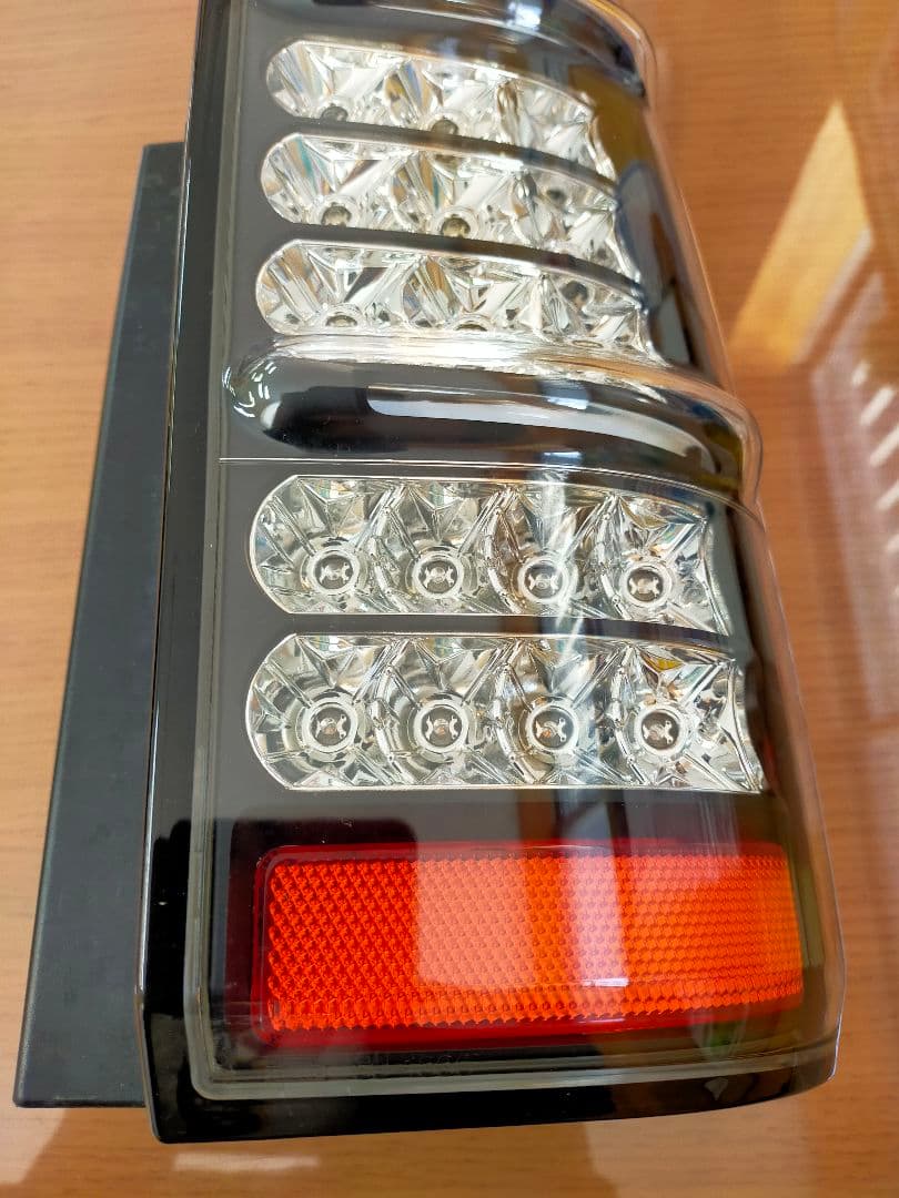 ジムニー　JB23W 社外LEDテールランプ　左右　LEDサンダーテール