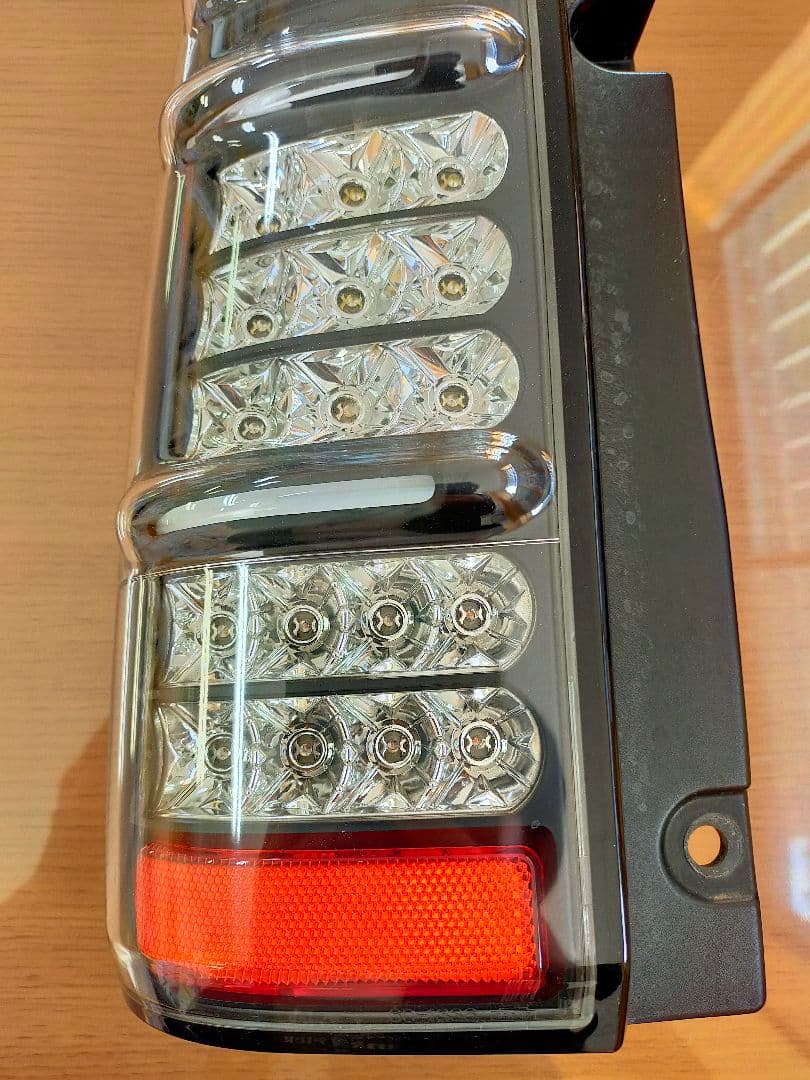 ジムニー　JB23W 社外LEDテールランプ　左右　LEDサンダーテール