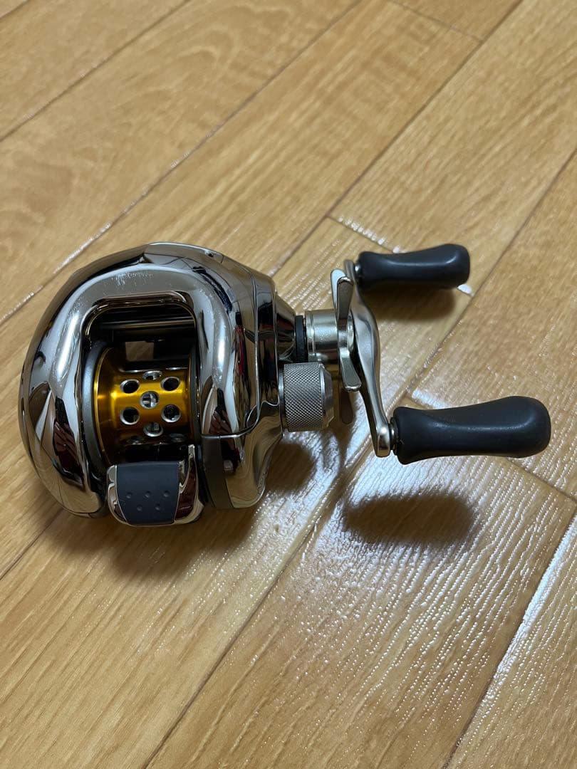 中古 シマノ アンタレスAR 右ハンドル Availスプール