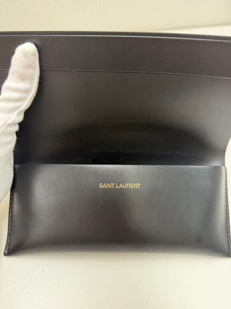 2026年最新モデル YSL ブラック サングラス ケース付き