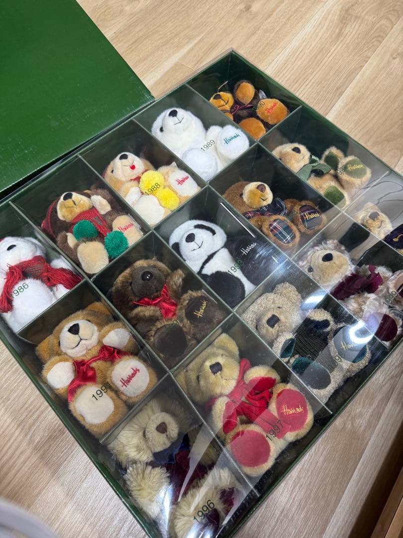 Harrods 15周年　テディベア 15体　1986〜2000