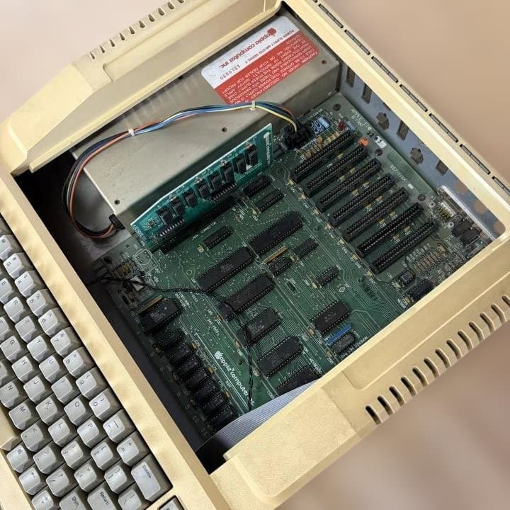★本体動作確認★　　AppleIIe アップル２E　 Disk２付属