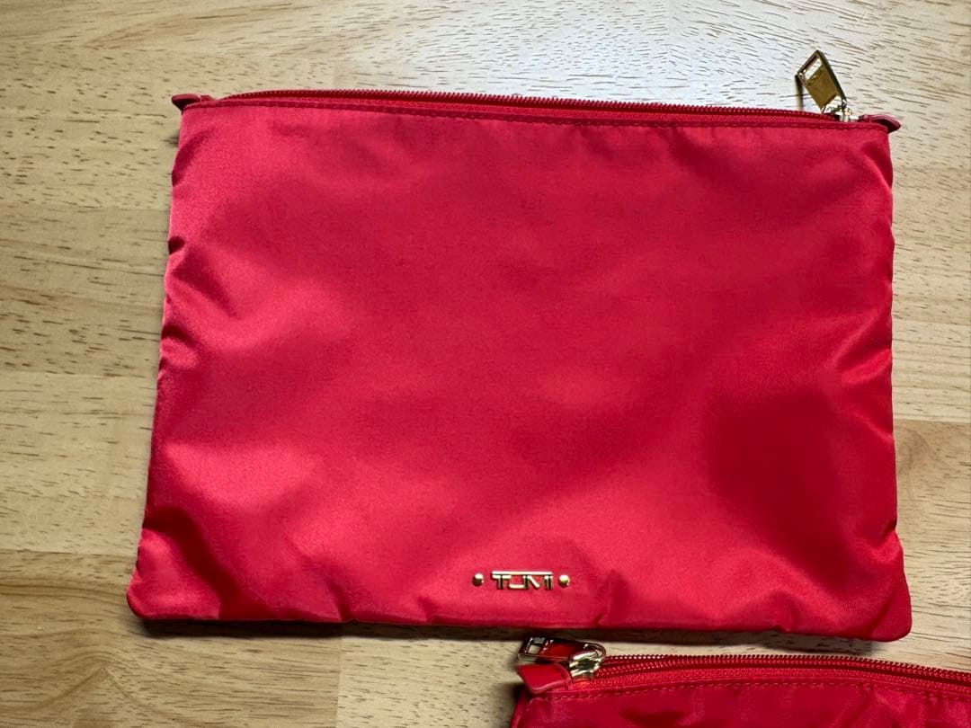 TUMI トゥミ ボヤジュール ジャスト・イン・ケース トートバッグ レッド