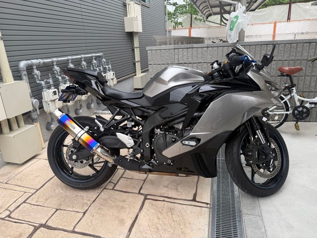 zx25r 純正カウル セット メタリックファントムシルバー × エボニー