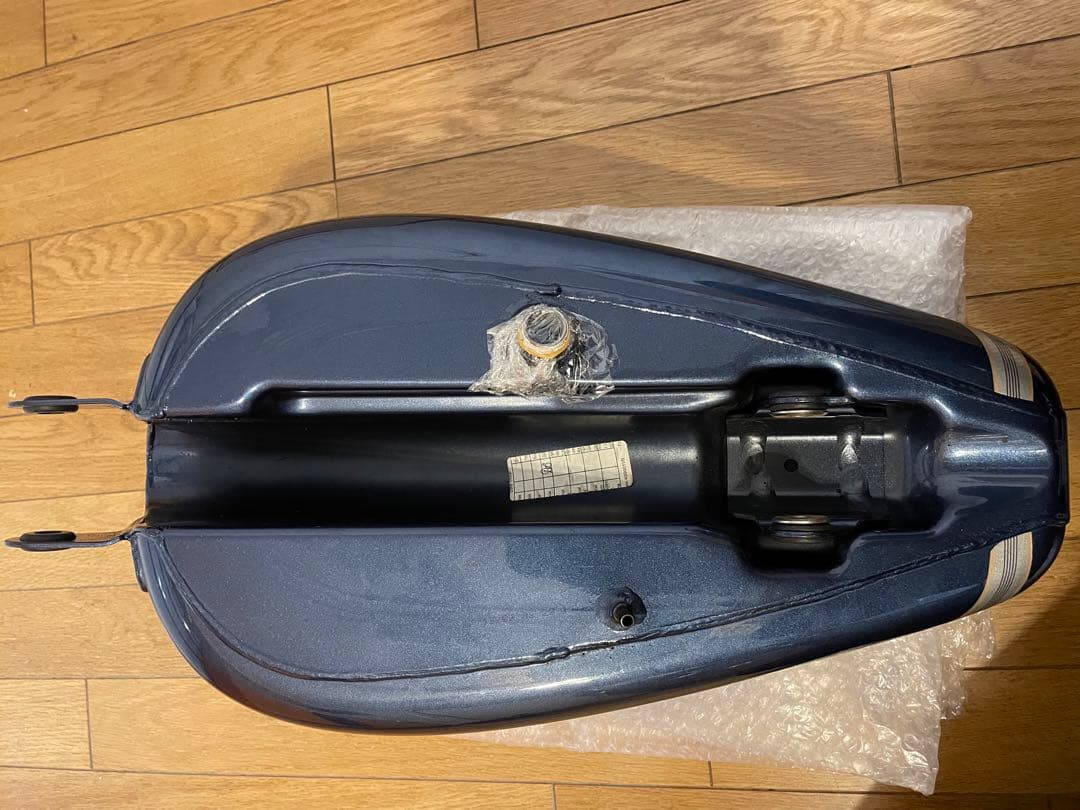 スポーツスター3.3ガロン100anniversaryタンク