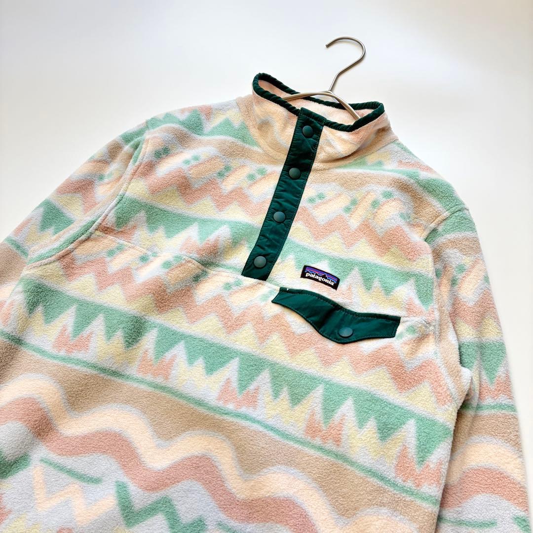 Patagonia シンチラスナップt 総柄 レディースS相当