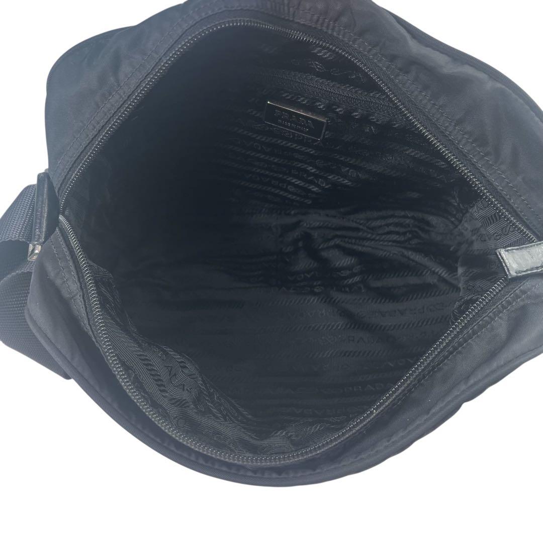 美品✨PRADA プラダ ショルダーバッグ カメラバッグ 三角プレート 黒