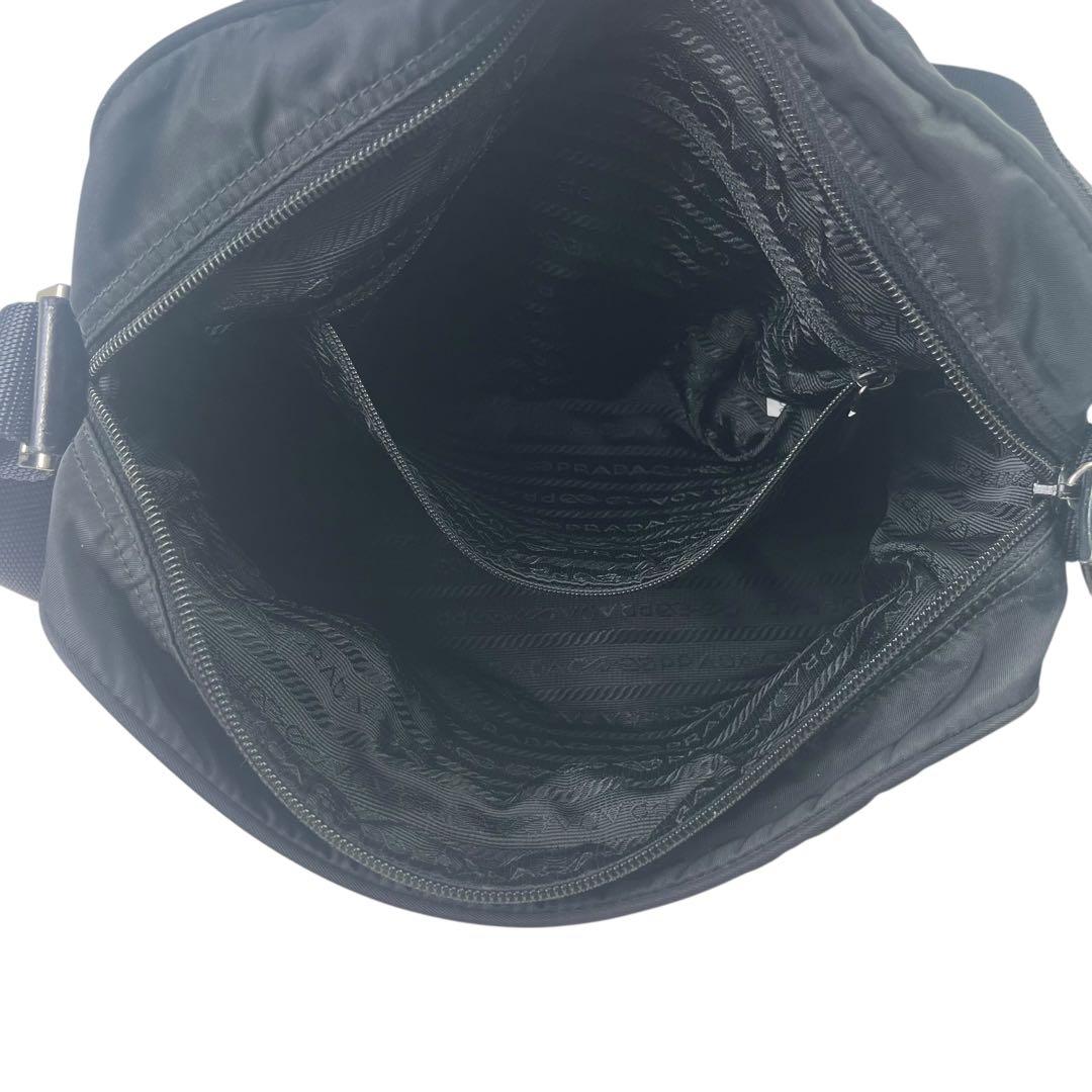 美品✨PRADA プラダ ショルダーバッグ カメラバッグ 三角プレート 黒