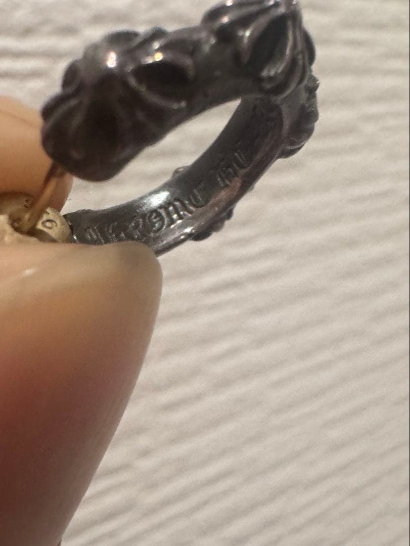 クロムハーツの定番のピアス クロスバンドフープ シルバーピアス 中古