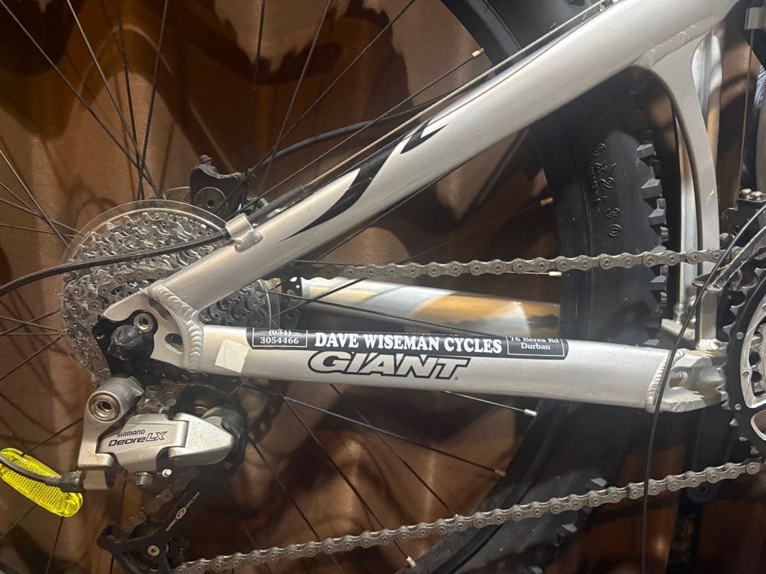 【特注品】海外購入GIANT マウンテンバイクシマノROCKSHOX CICLO