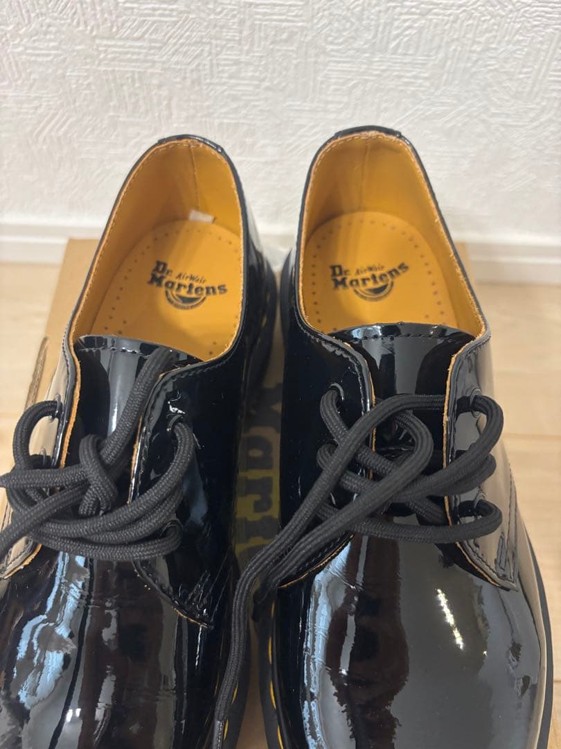 【新品未使用】　Dr. Martens ブラックエナメルドレスシューズ