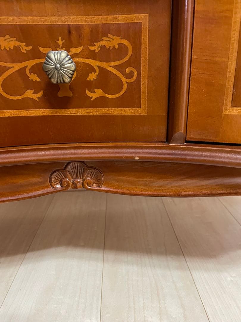 イタリア家具タロッコ社象嵌デザイン　猫脚サイドボード