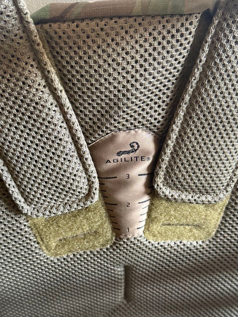 ういういさん専用　アジライト　AGILITE 薄型プレートキャリア