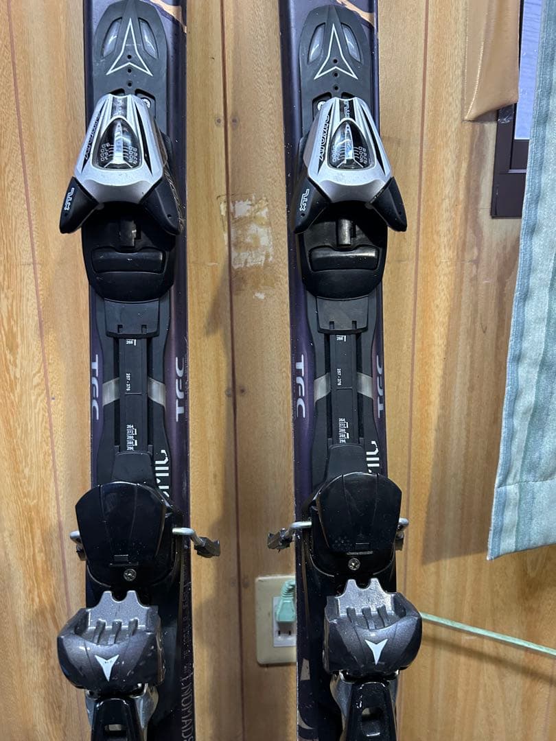 アトミック　157センチ