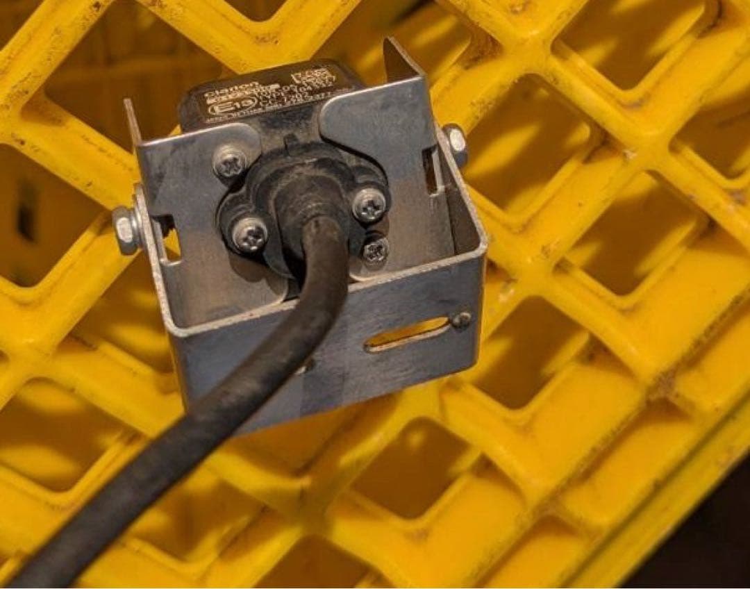 クラリオン clarion バックカメラの本体　CC-7202A 123300