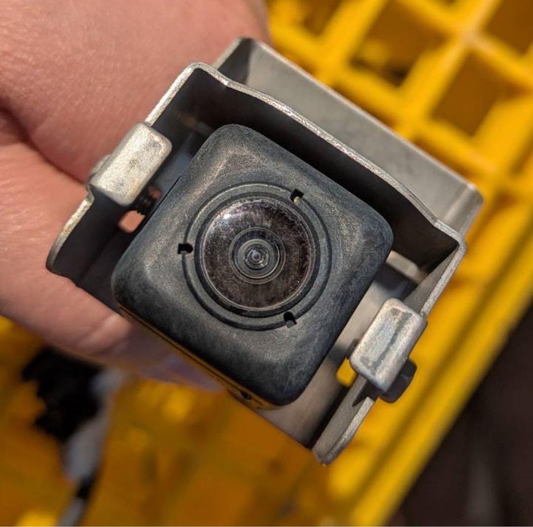 クラリオン clarion バックカメラの本体　CC-7202A 123300