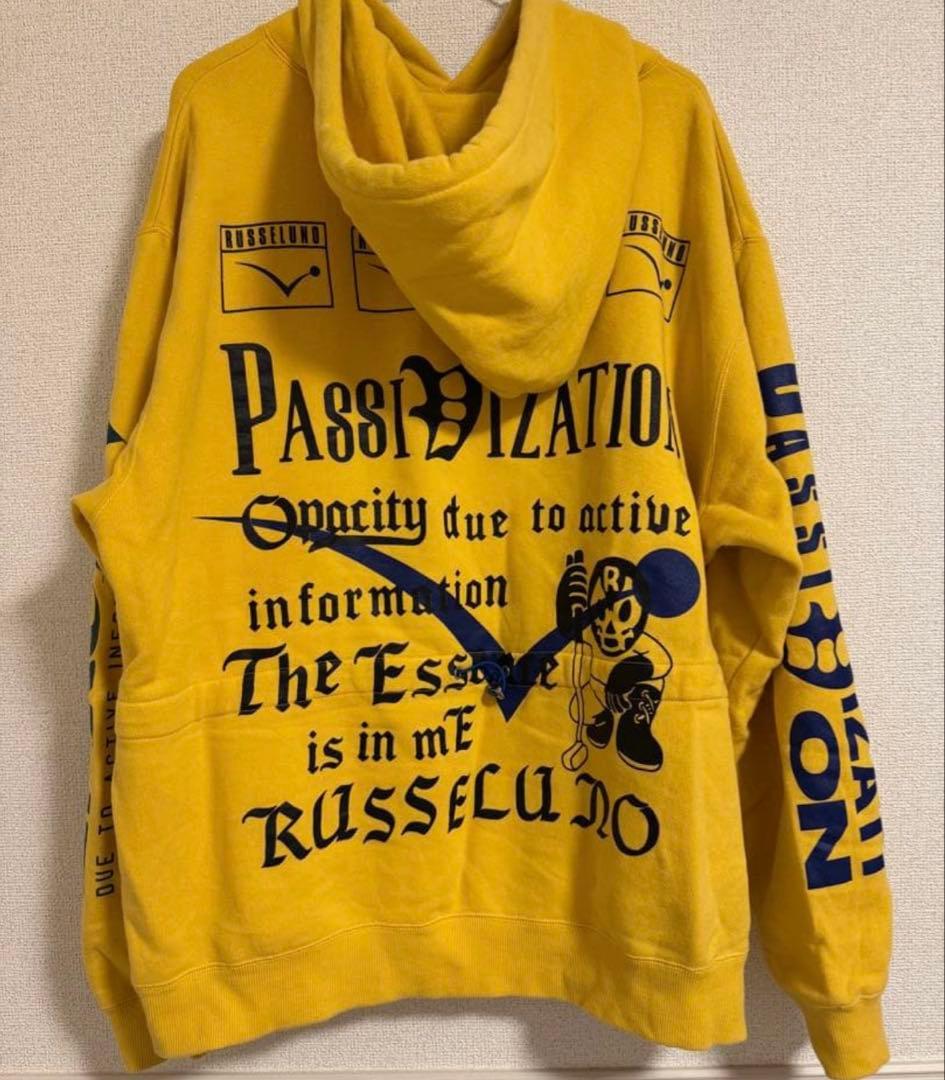 RUSSELUNO イエロー パーカー / フーディー