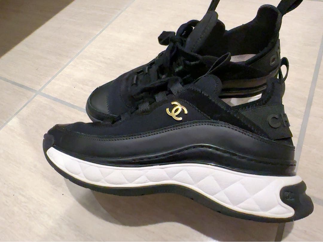 CHANEL シャネル　ココマーク スニーカー　23.5cm