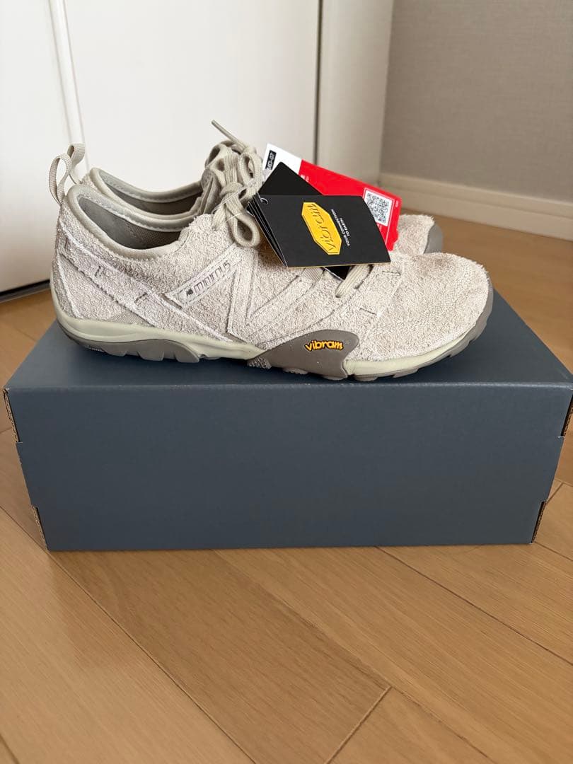 MT10OPS new balance 24.5cm ベージュ