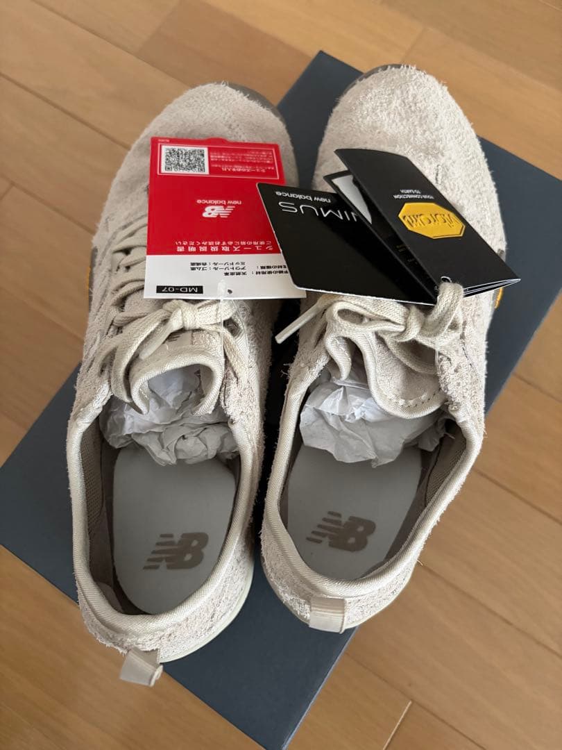 MT10OPS new balance 24.5cm ベージュ