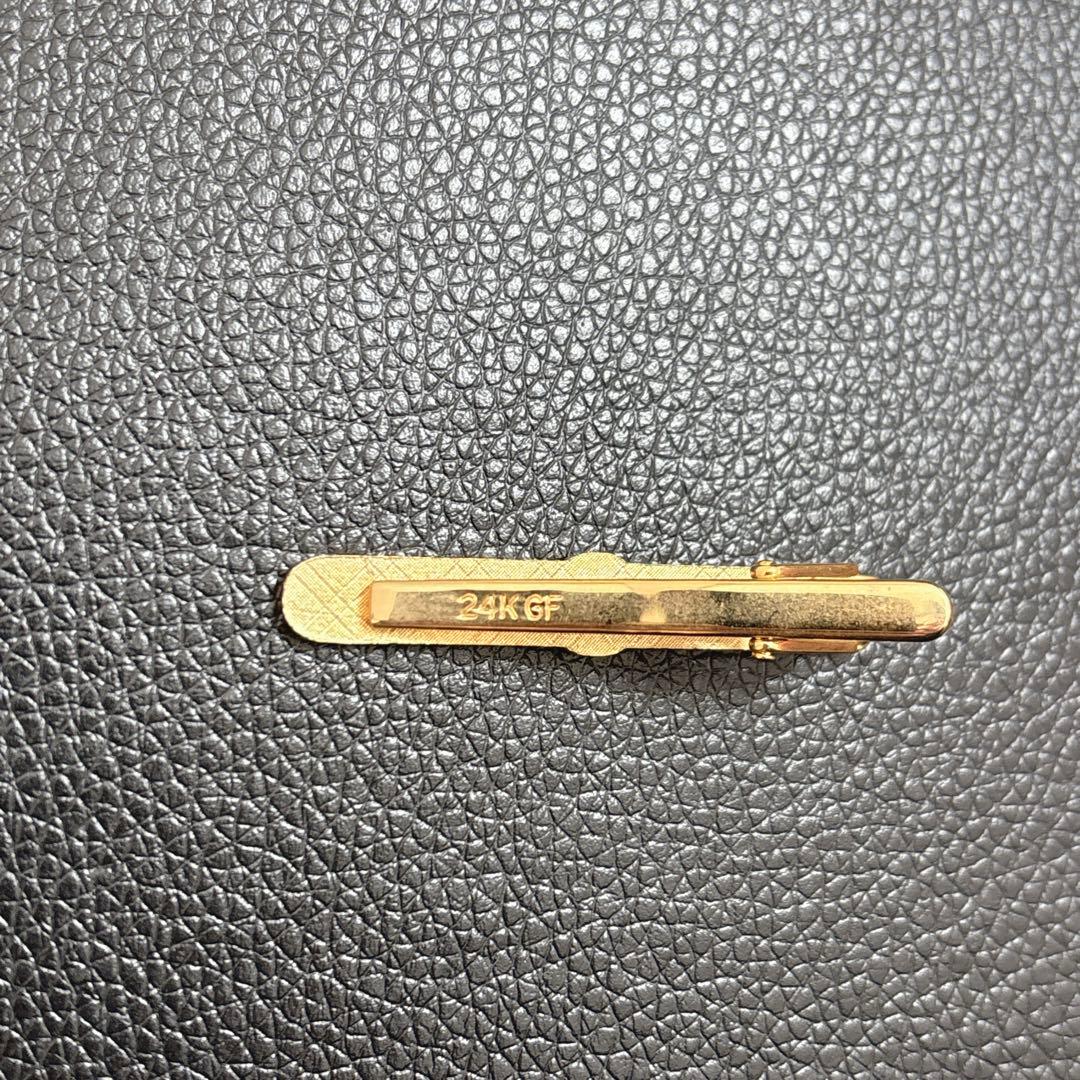 カルティエ タイピン ロゴレタッチ 刻印 24KGF クリップ ゴールド