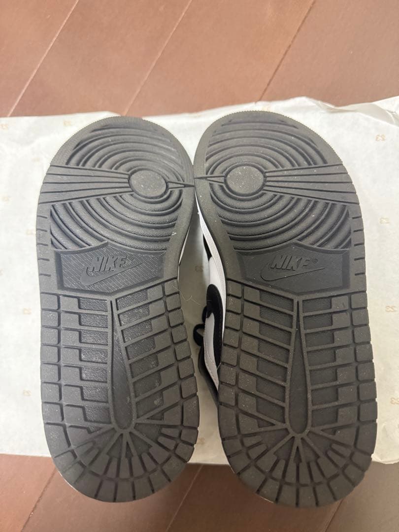 【使用一回のみ・美品】Jordan エアジョーダン1 ローカット 25cm