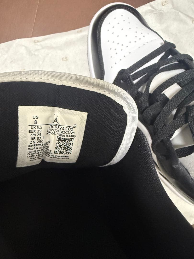 【使用一回のみ・美品】Jordan エアジョーダン1 ローカット 25cm