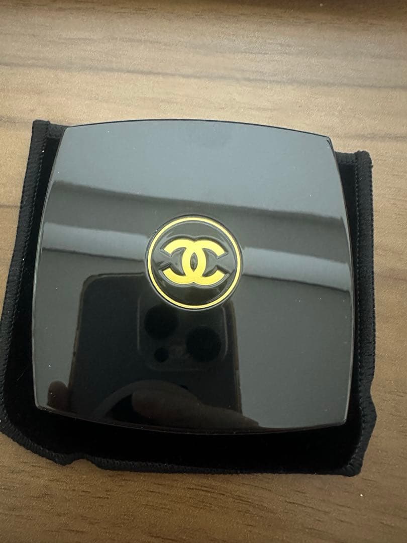 シャネル レ キャトル オンブル 397 ニュイ アストラル