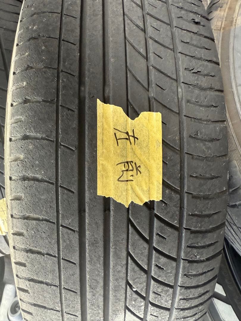 ハイエース FENICE 17インチ ヨコハマ パラダタイヤ ロックナットセット