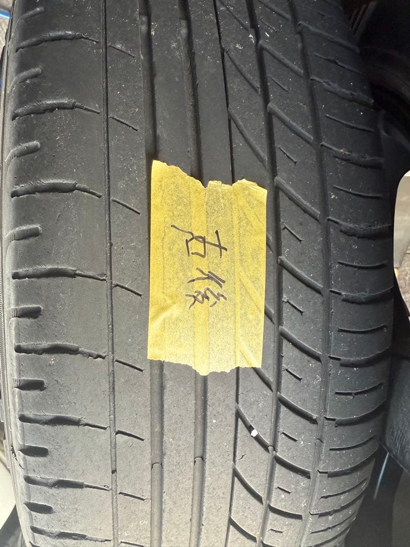 ハイエース FENICE 17インチ ヨコハマ パラダタイヤ ロックナットセット