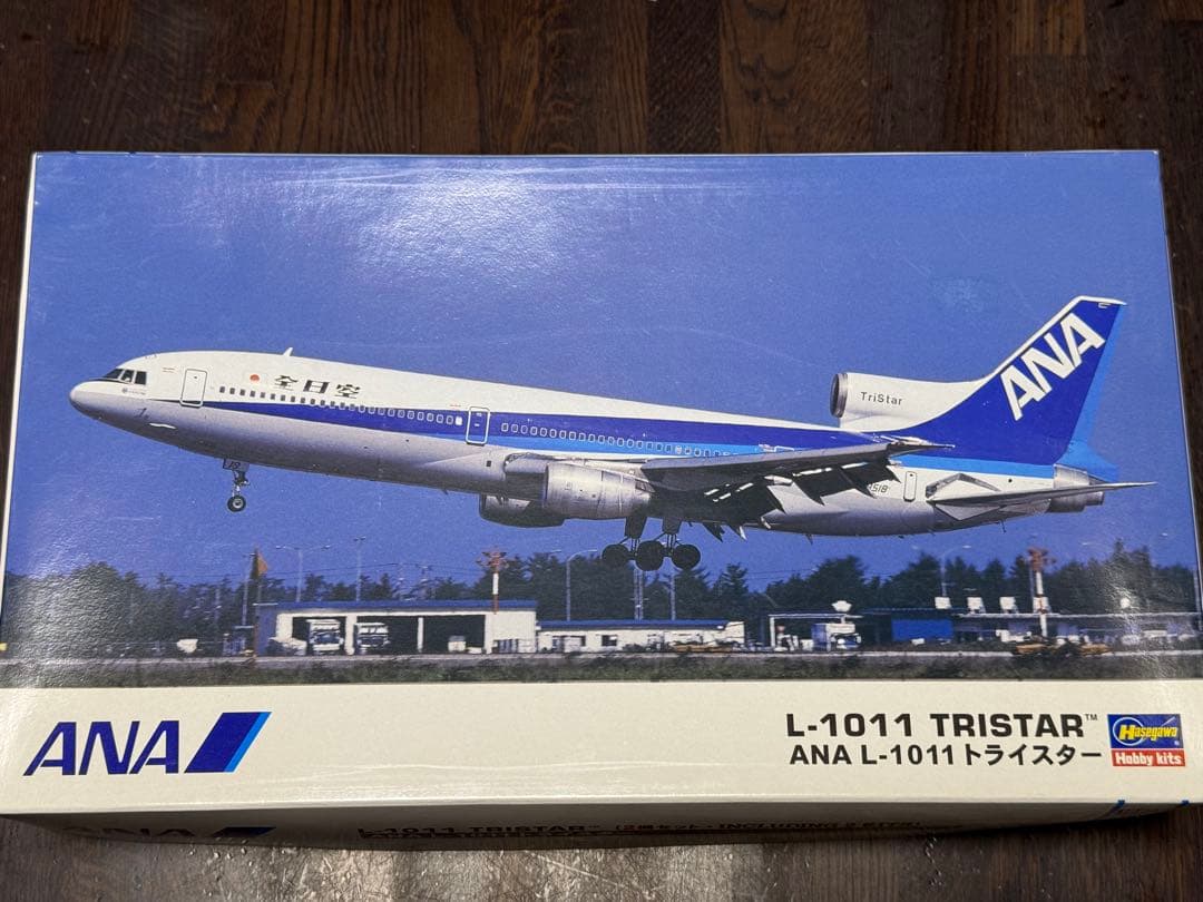 ハセガワ1/200 ANA L-1011 B747SR