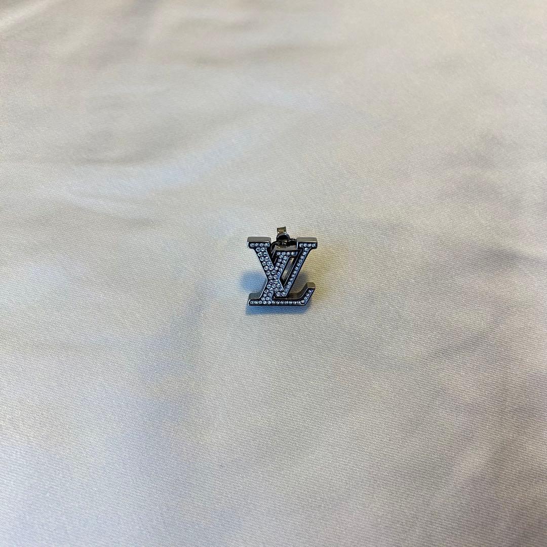 ルイヴィトン ブックル LV ピアス 片耳 M80183