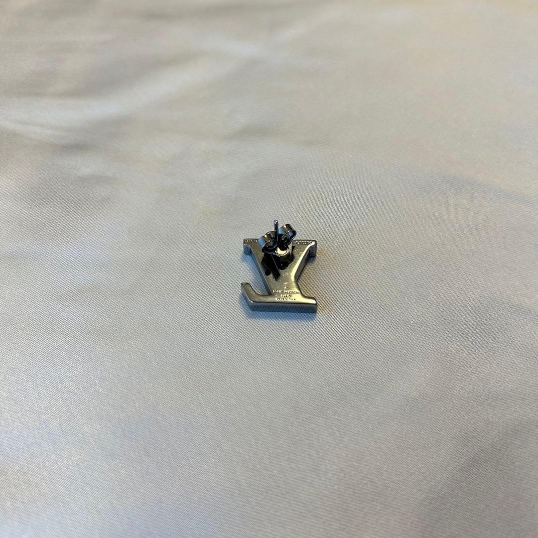 ルイヴィトン ブックル LV ピアス 片耳 M80183