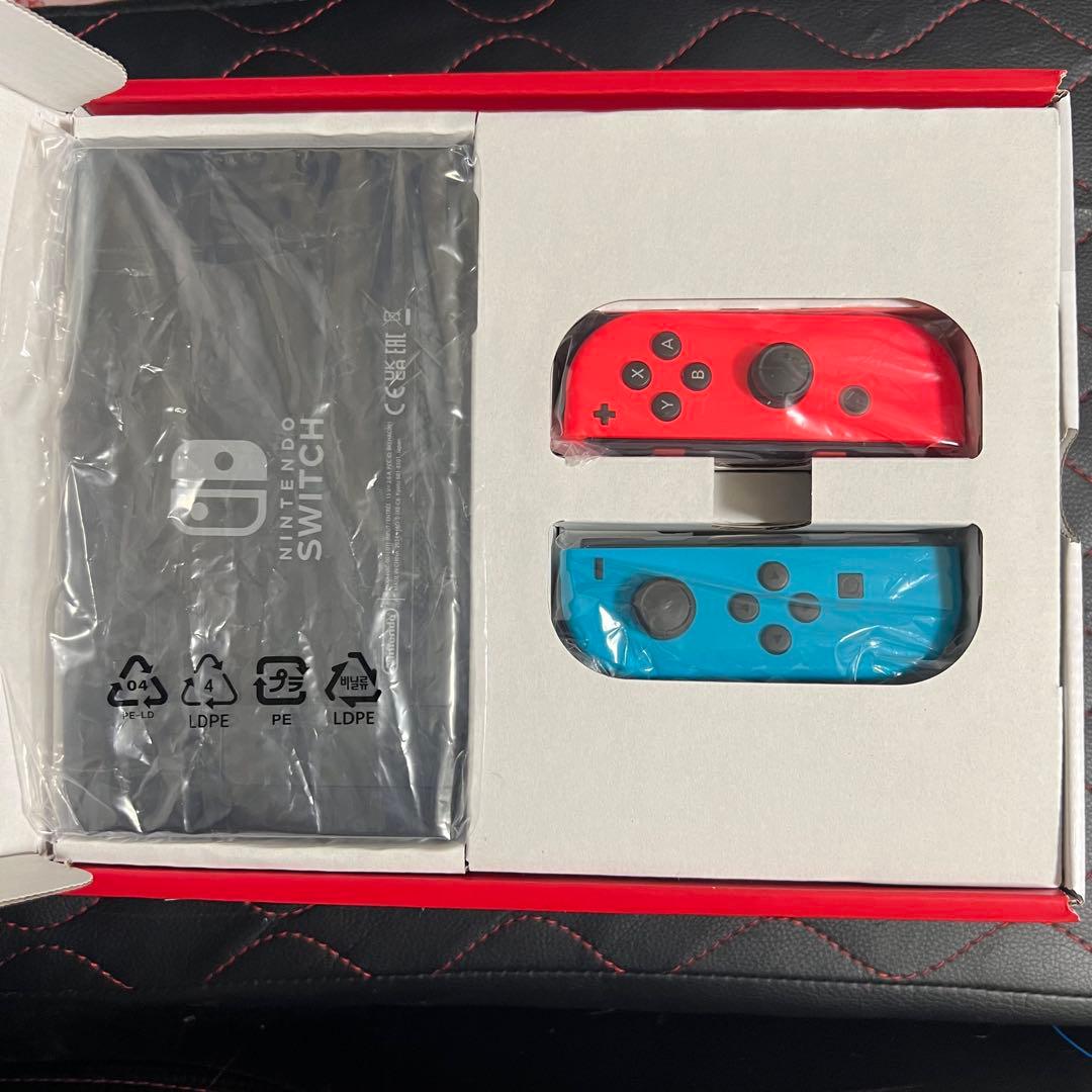 Nintendo Switch【新型、保証書あり】本体 青/赤