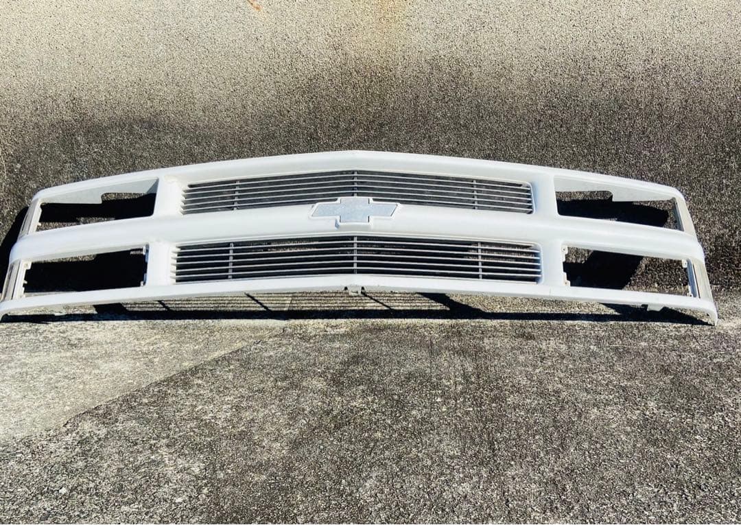 シボレー　C1500フロントグリル