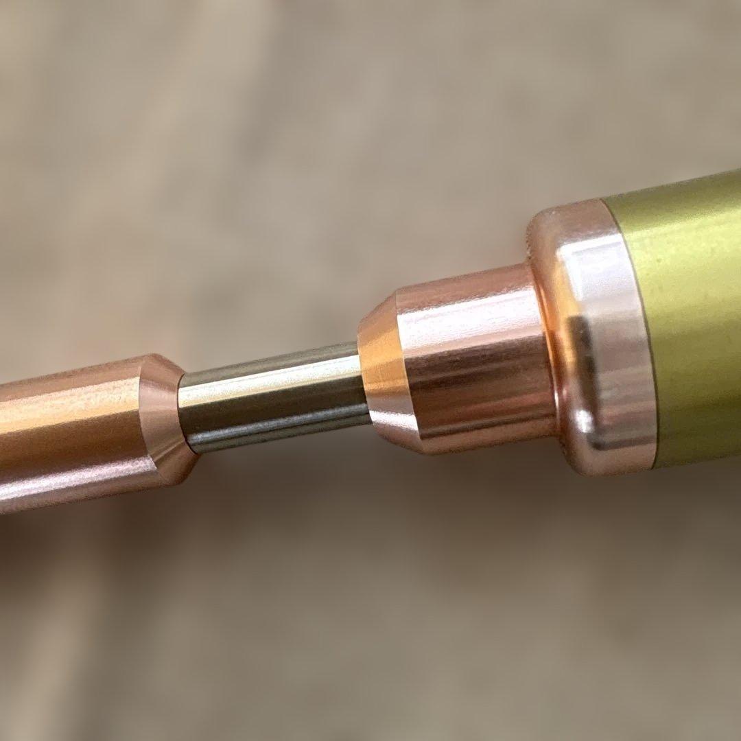 FTW セラミック フィオーラ　美顔ローラー　本体とケース（説明書無し）