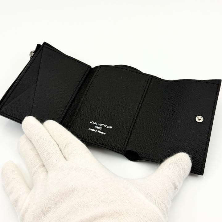 ✨新品✨ルイヴィトン モノグラムエクリプス ヴィクターウォレット M12598