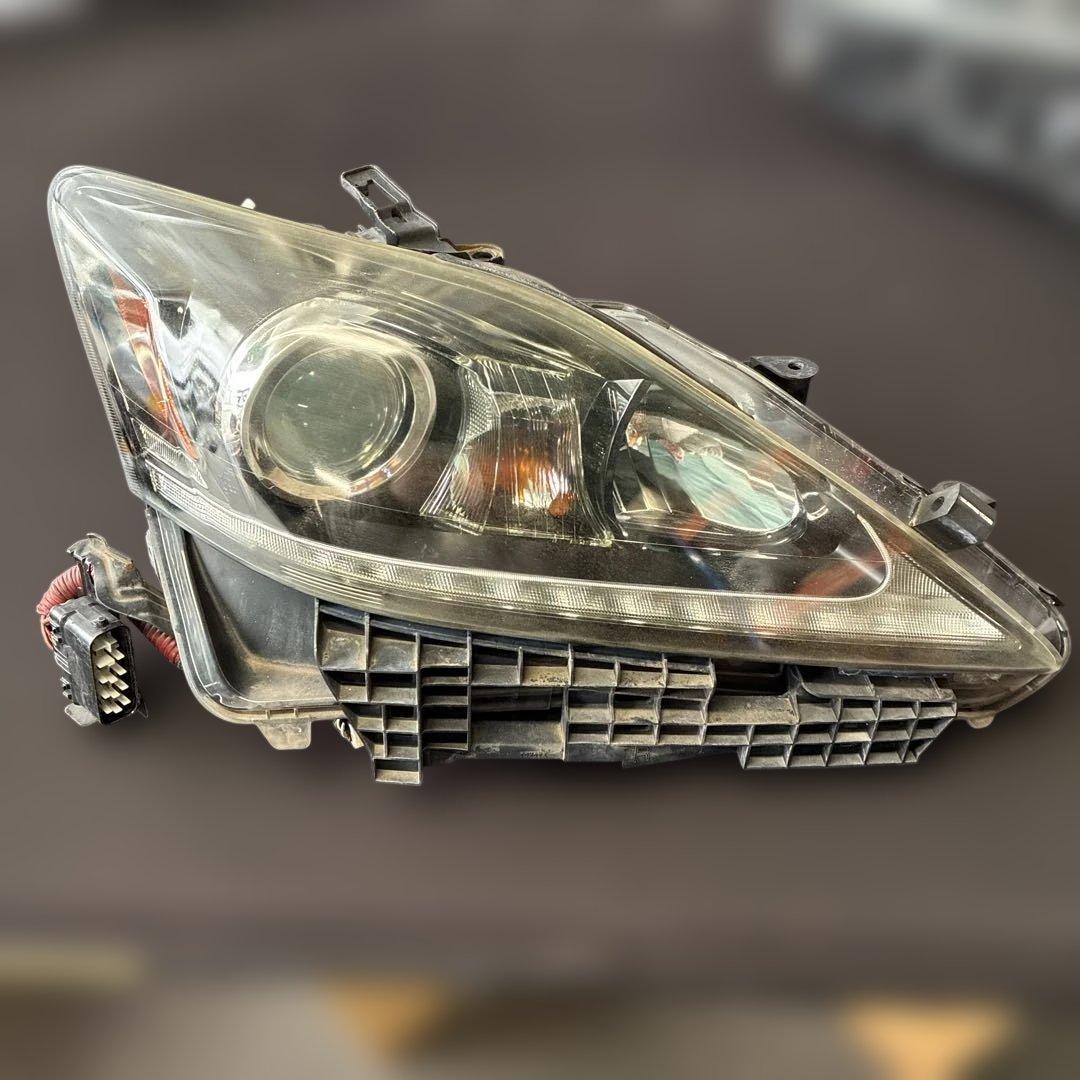 #2046 LEXUS IS ヘッドライト①