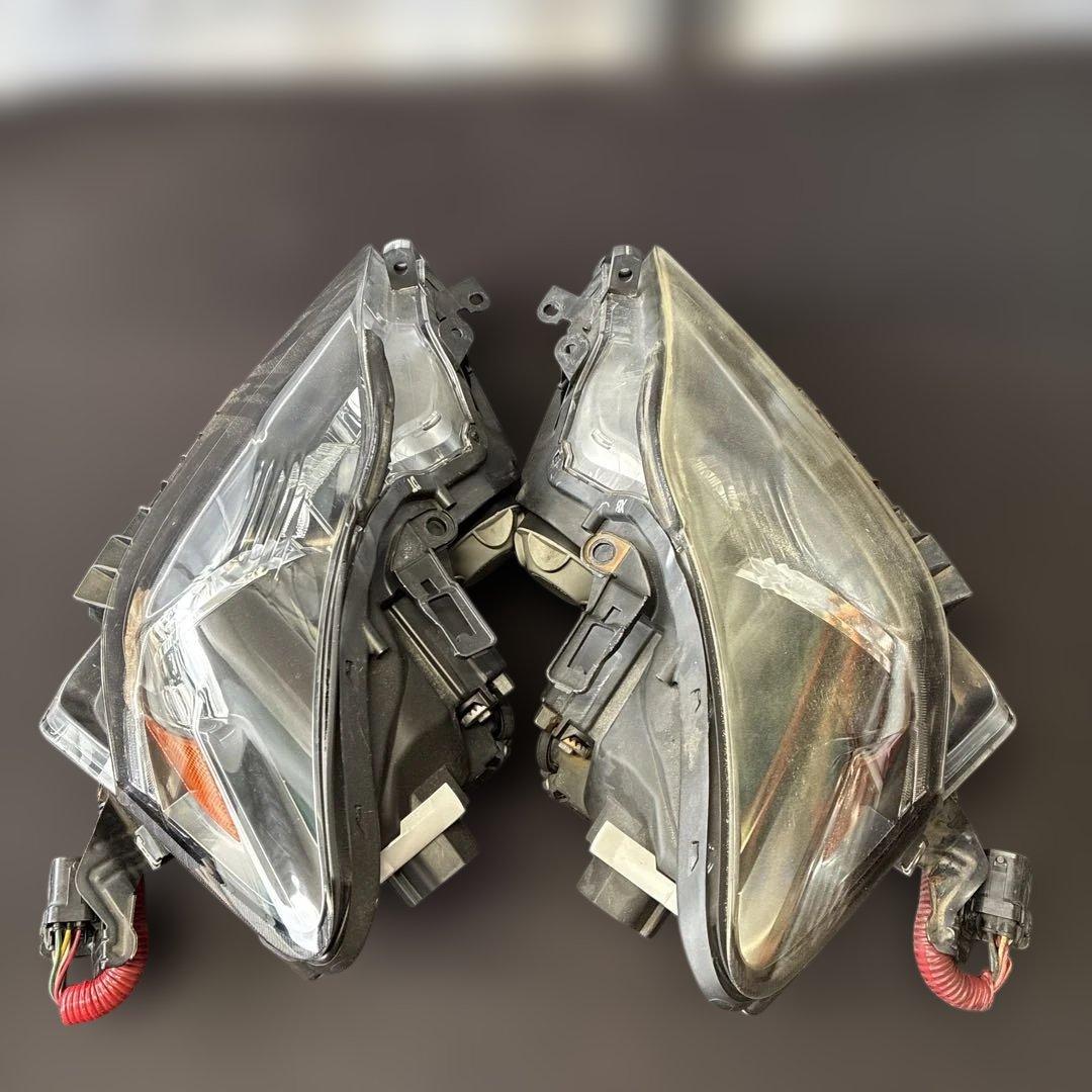 #2046 LEXUS IS ヘッドライト①