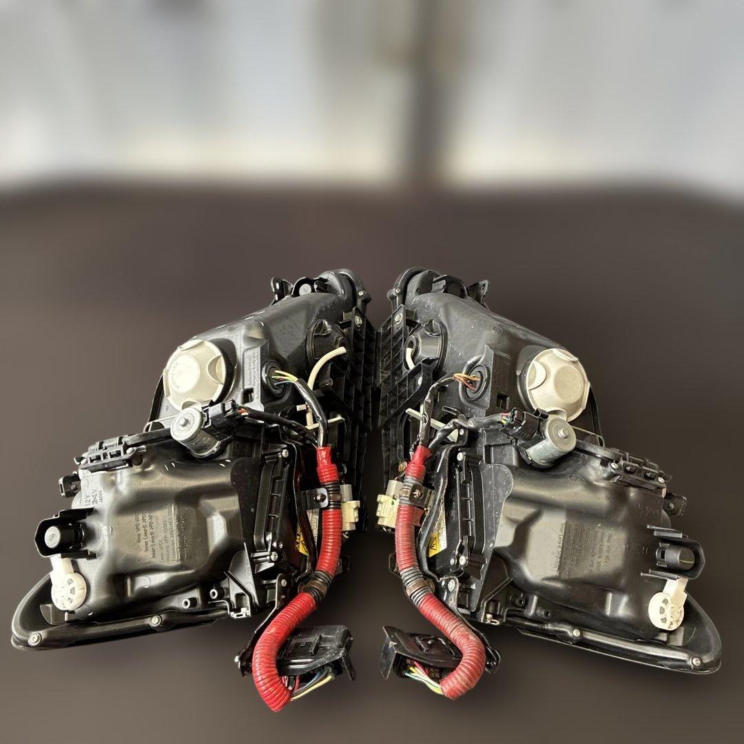 #2046 LEXUS IS ヘッドライト①