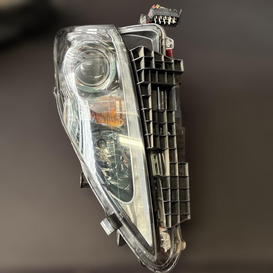 #2046 LEXUS IS ヘッドライト①