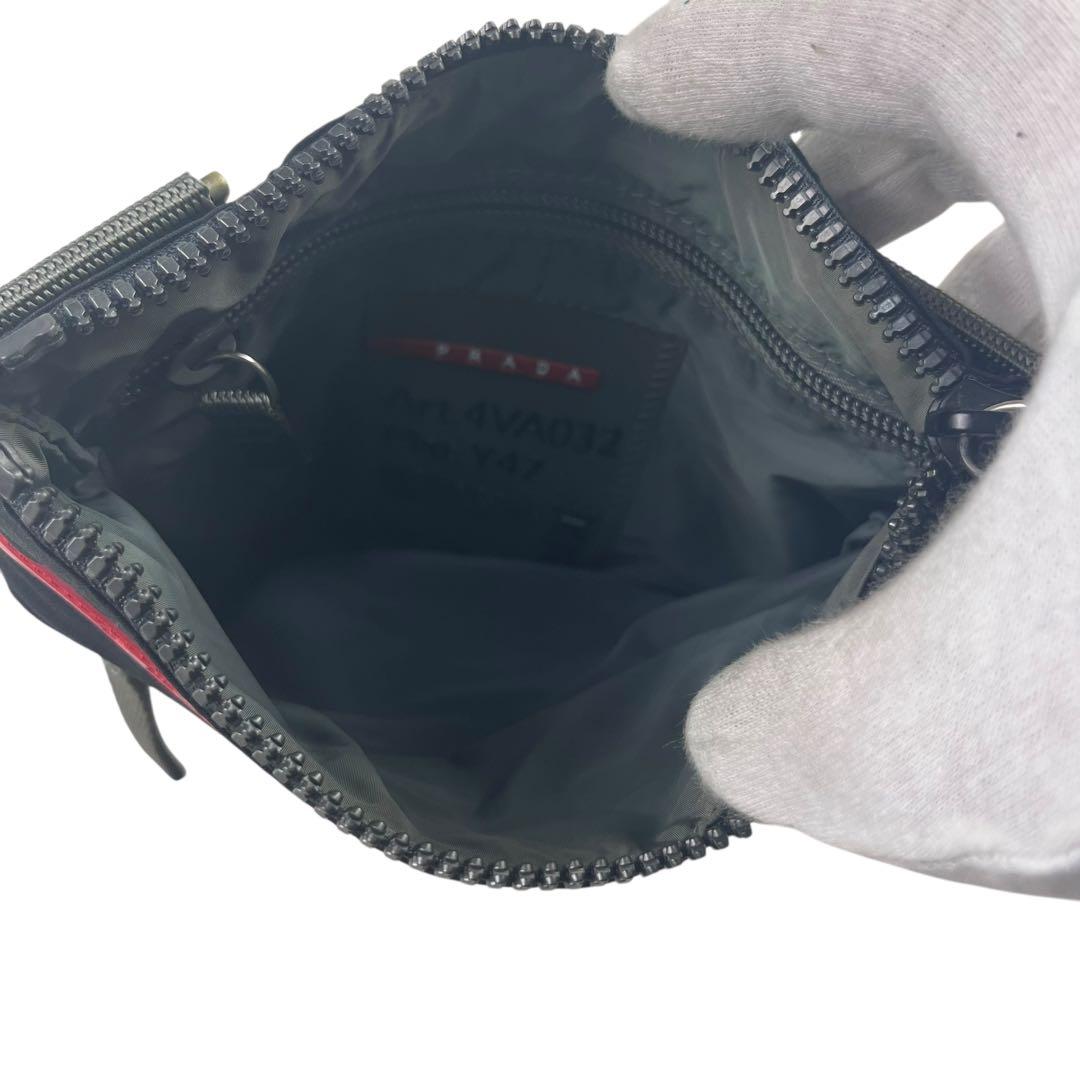 美品 プラダ スポーツ サコッシュ ショルダーバッグ ブラック 斜め掛け ロゴ