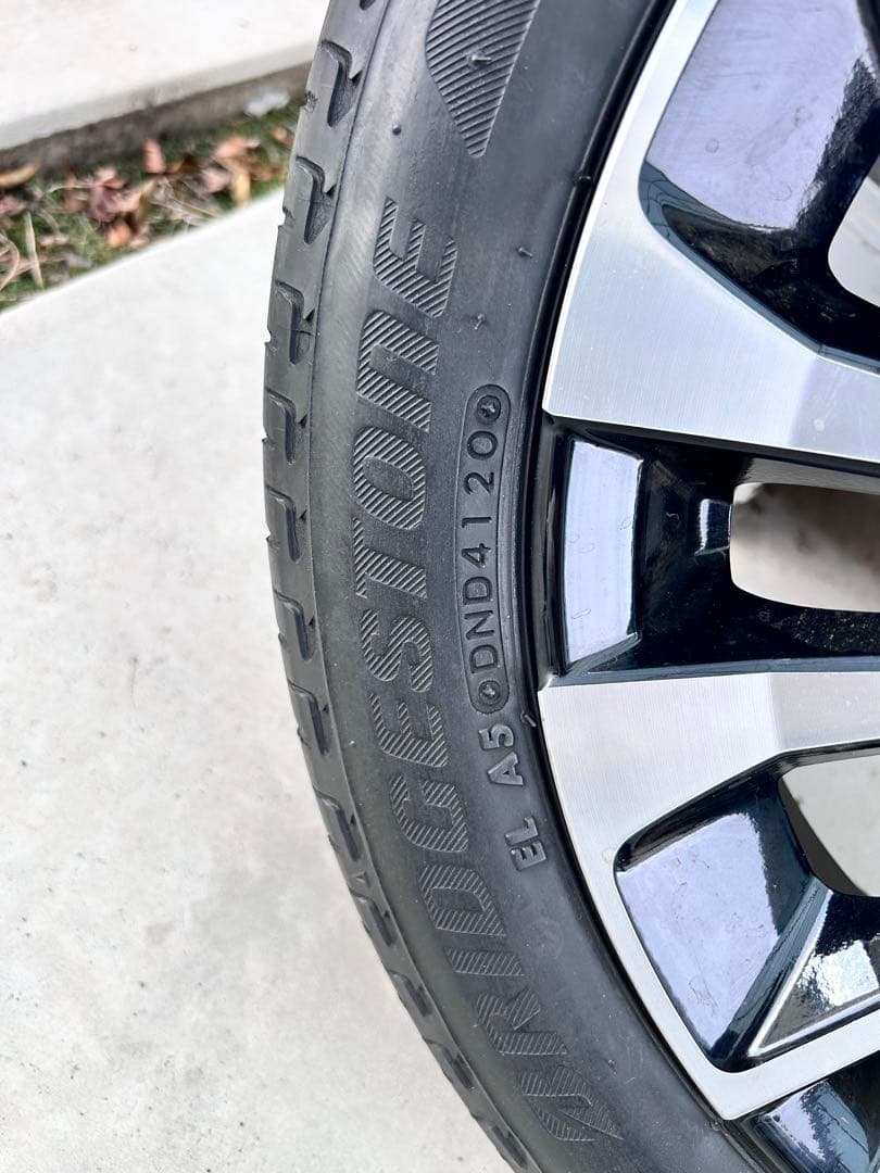 車　タイヤ ホイール　一本のみ