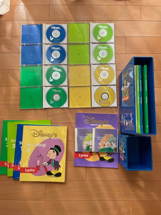 DWE CDと絵本、リリックス